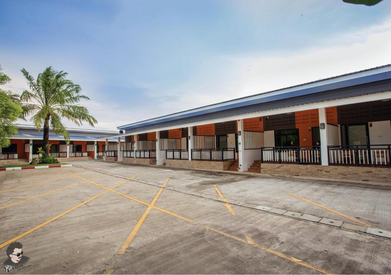 Staychill Resort Uttaradit Exterior foto