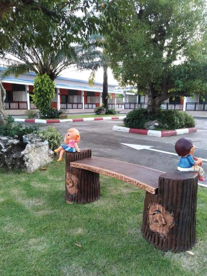 Staychill Resort Uttaradit Exterior foto